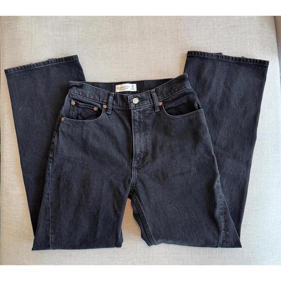 NWT Abercrombie 90s Relaxed High Rise Jeans Black Split Hem Size 26 / 2 Short - Picture 3 of 7